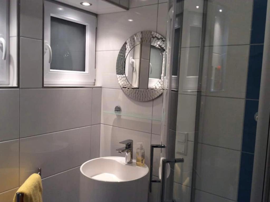 Ferienwohnung Sartorius เบนส์ไฮม์ ภายนอก รูปภาพ